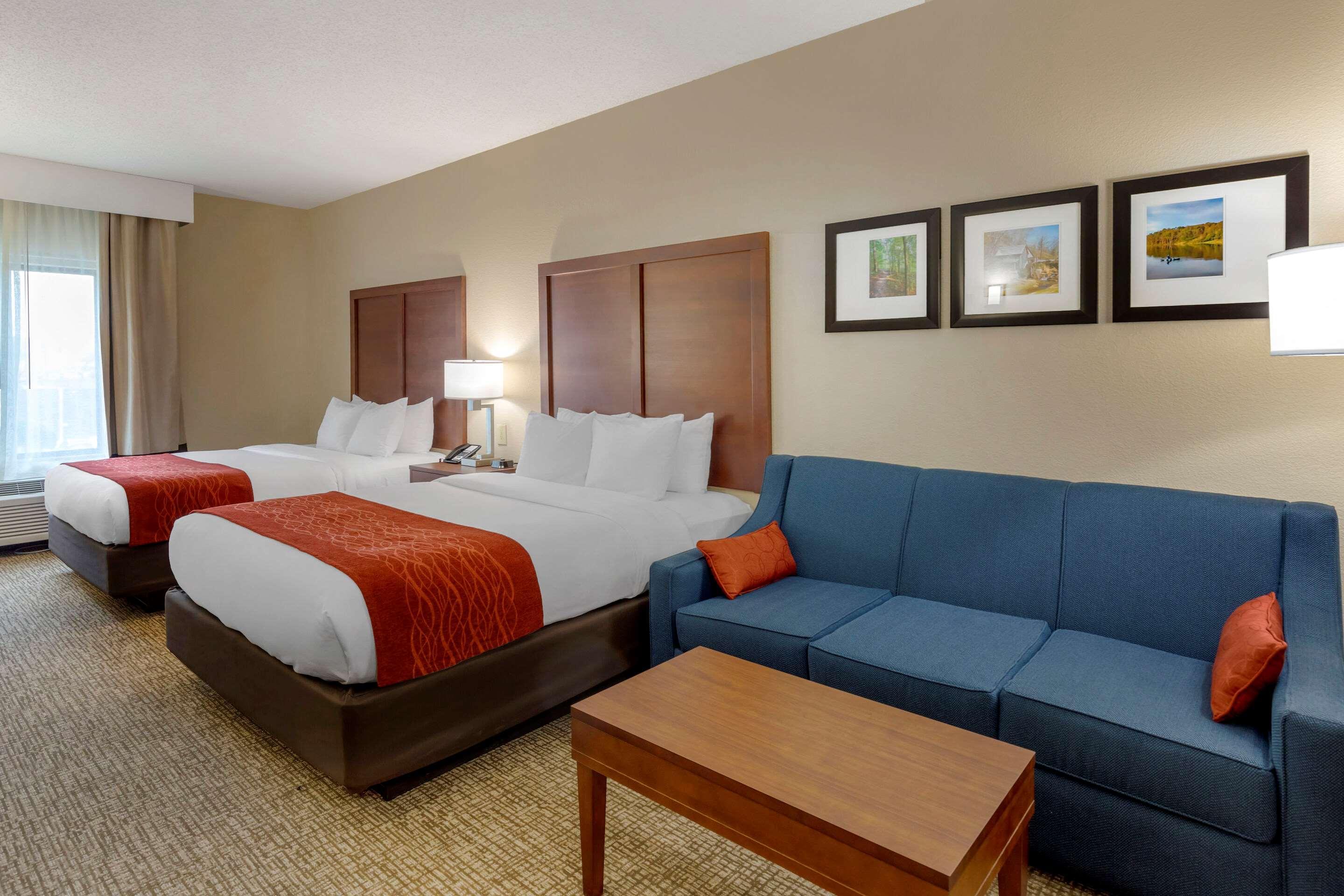 Comfort & Inn Suites Canton Exterior photo