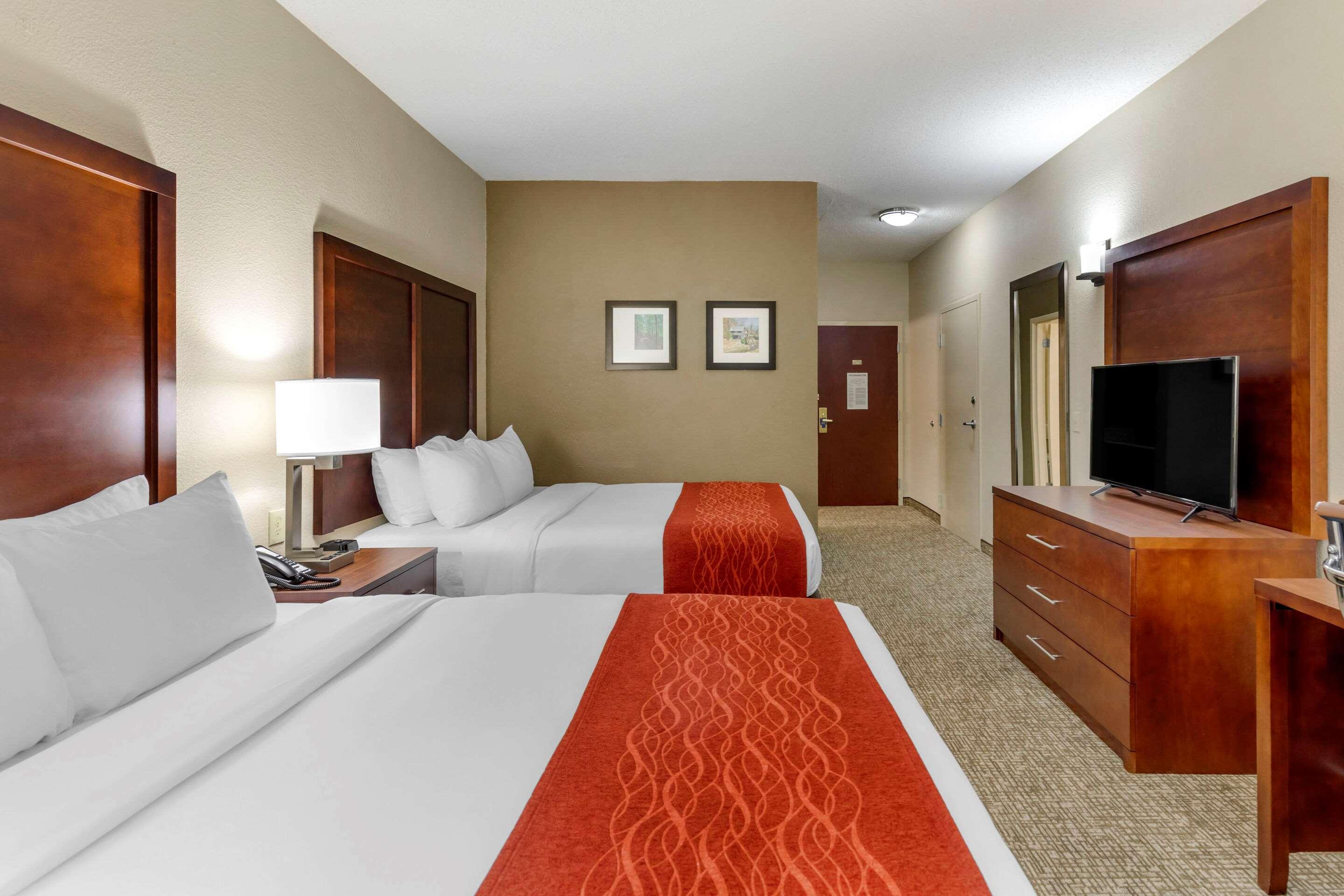 Comfort & Inn Suites Canton Exterior photo