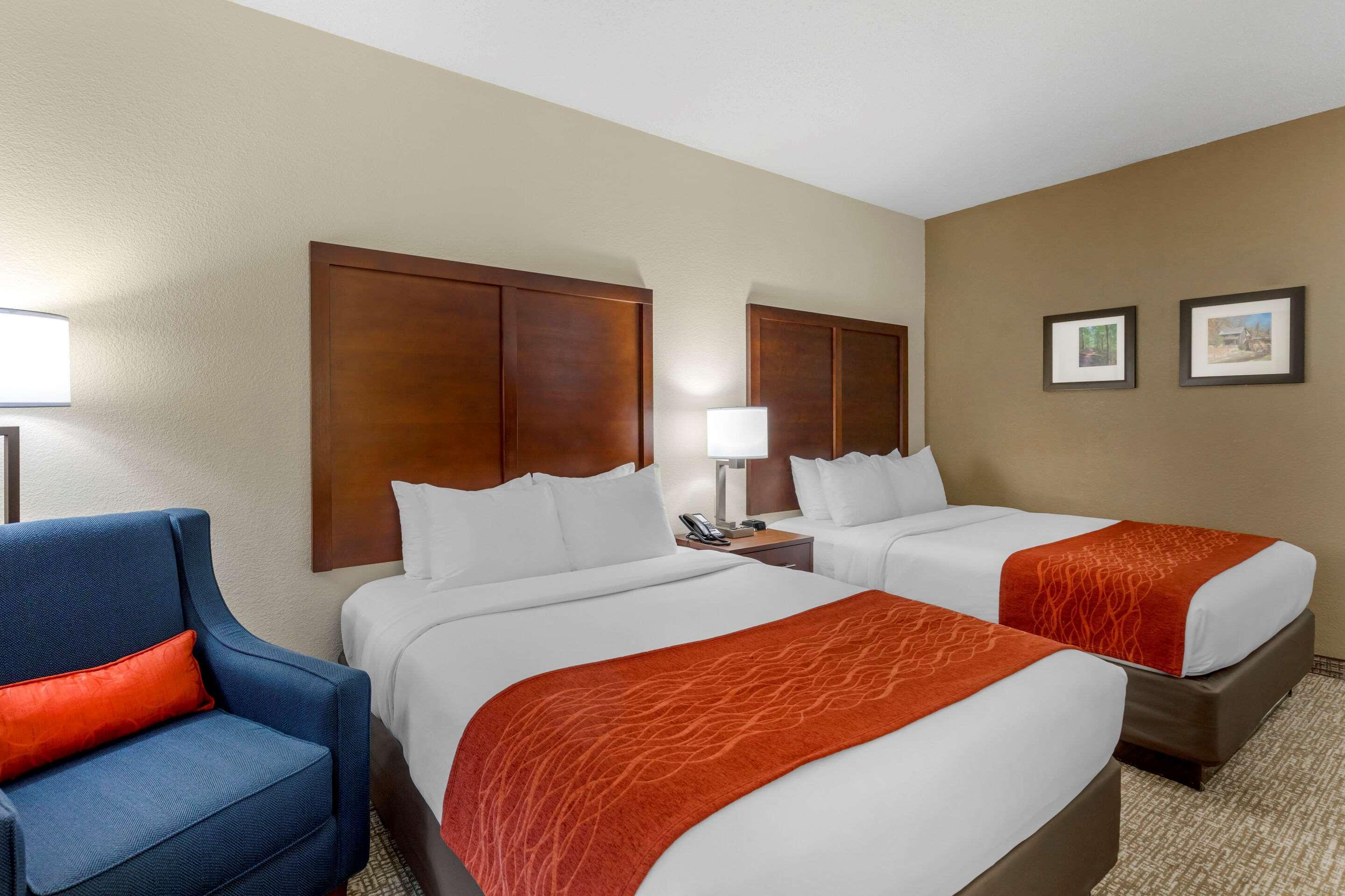 Comfort & Inn Suites Canton Exterior photo