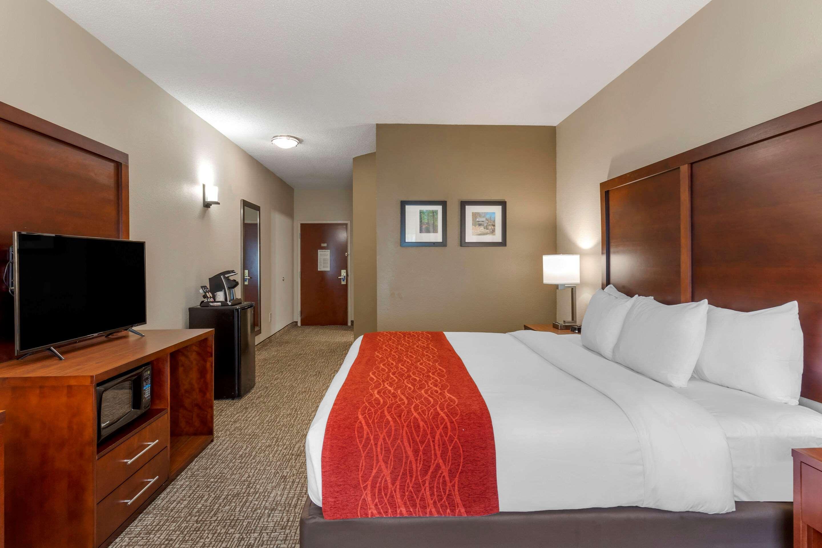 Comfort & Inn Suites Canton Exterior photo