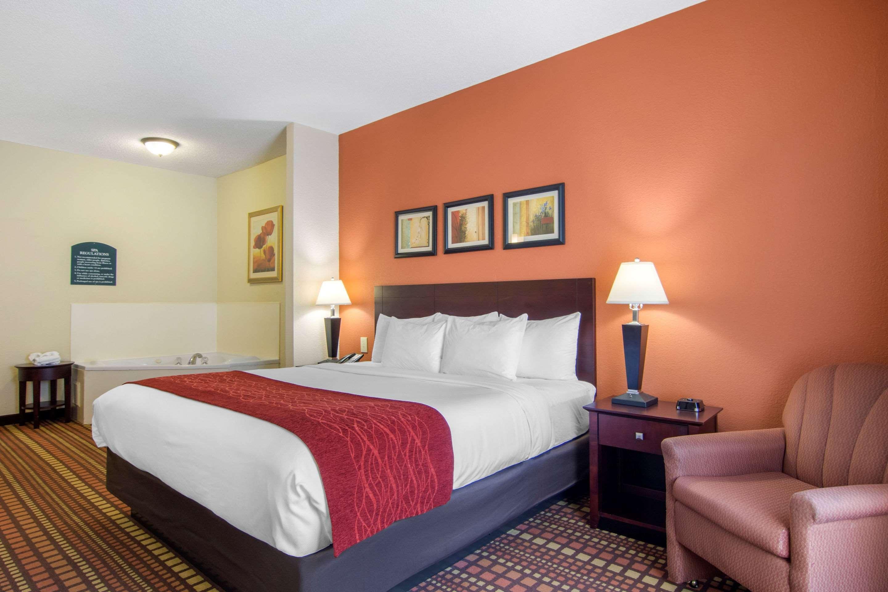 Comfort & Inn Suites Canton Exterior photo