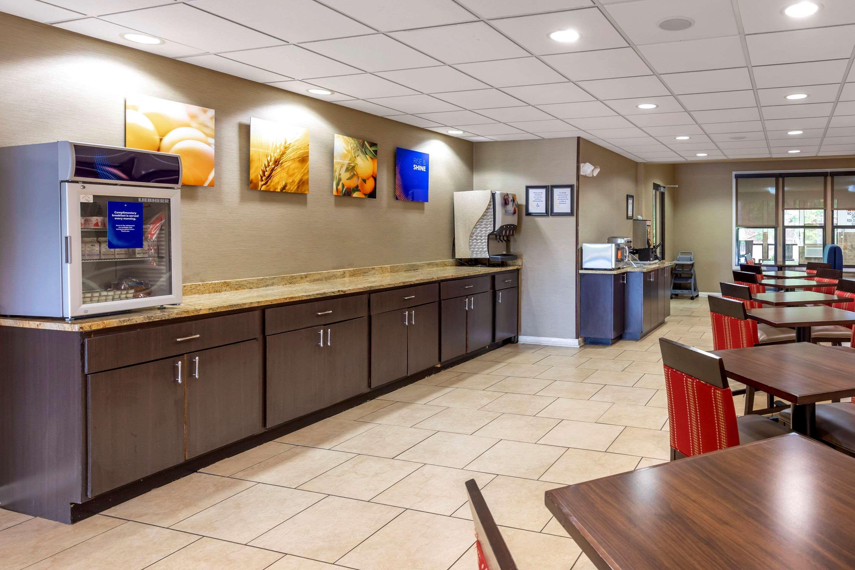 Comfort & Inn Suites Canton Exterior photo