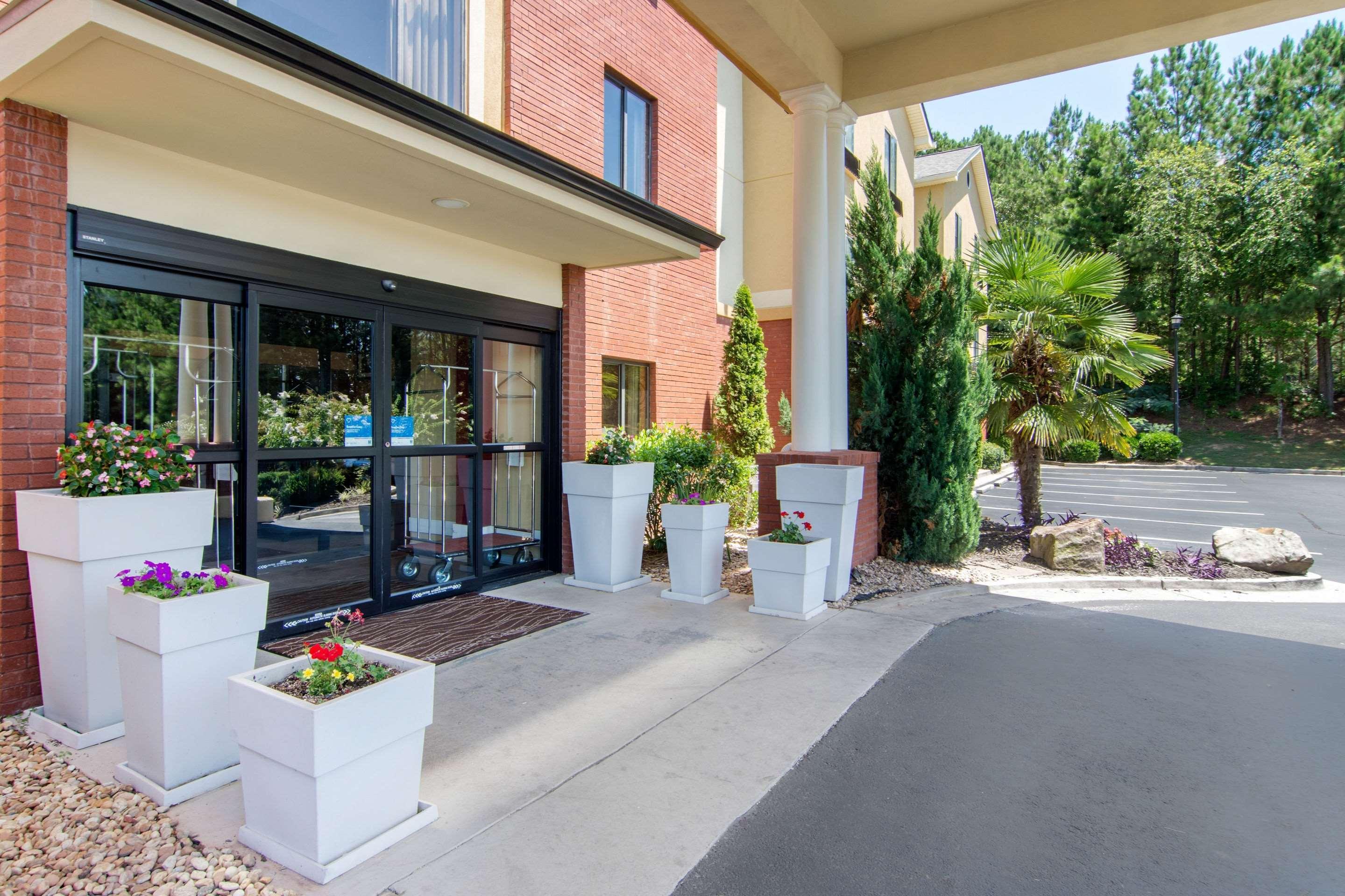 Comfort & Inn Suites Canton Exterior photo
